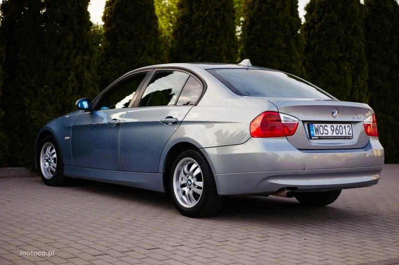 BMW Seria 3 E90 318 4