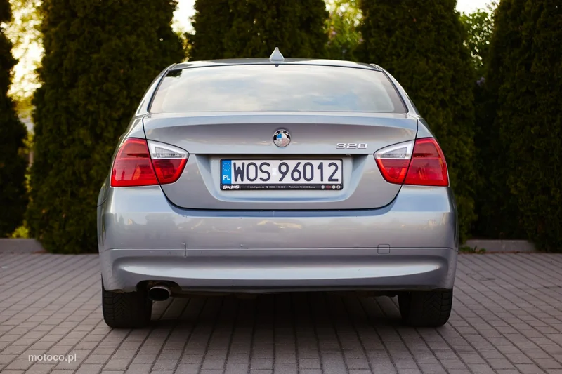 BMW Seria 3 E90 318 5