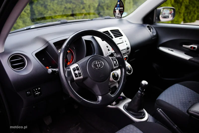 Toyota Urban Cruiser 13