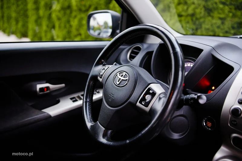 Toyota Urban Cruiser 24