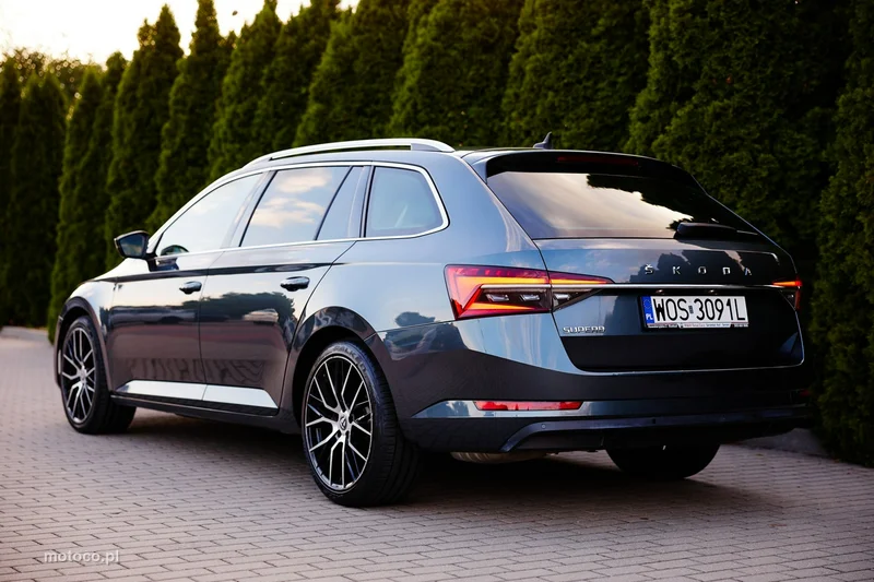 Skoda Superb III 9