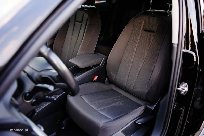 Audi A4 B9 16