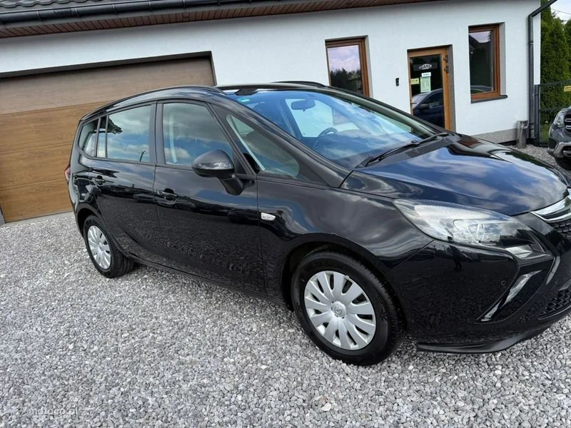 Opel Zafira C Tourer 22