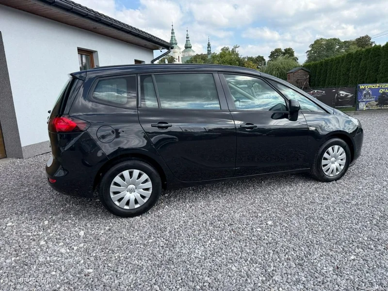 Opel Zafira C Tourer 25