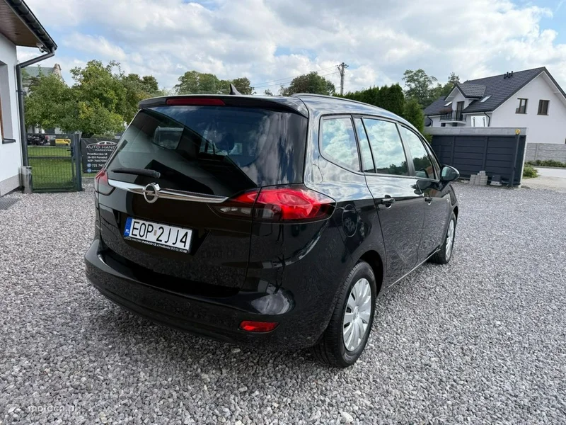 Opel Zafira C Tourer 27