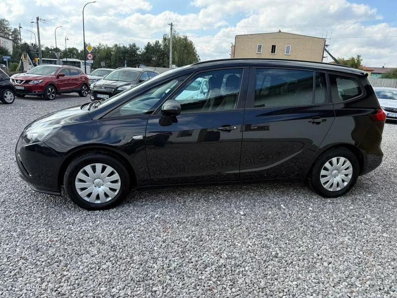 Opel Zafira C Tourer 32