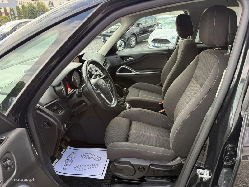 Opel Zafira C Tourer 7