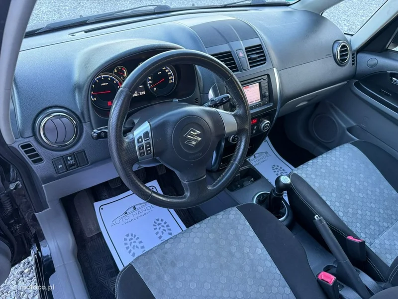 Suzuki SX4 8