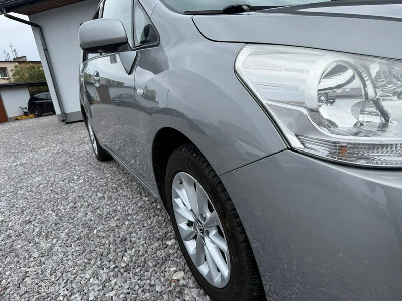 Toyota Verso 16