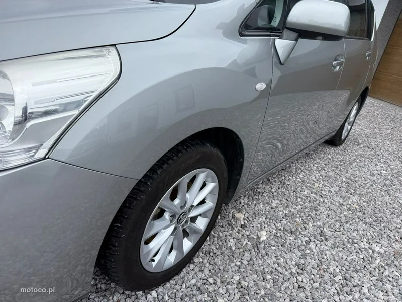 Toyota Verso 19
