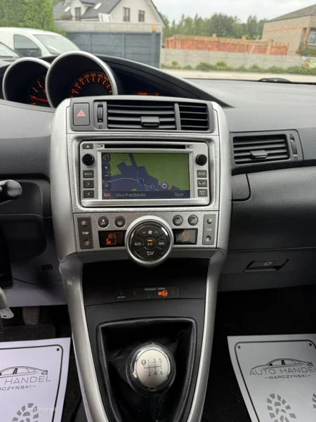 Toyota Verso 9