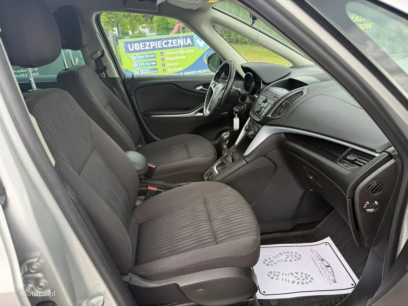Opel Zafira C Tourer 13