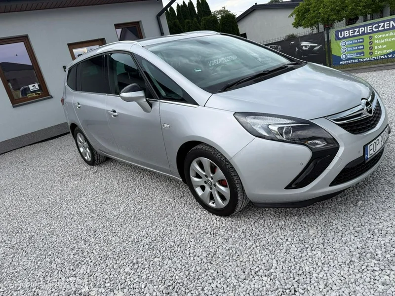 Opel Zafira C Tourer 22