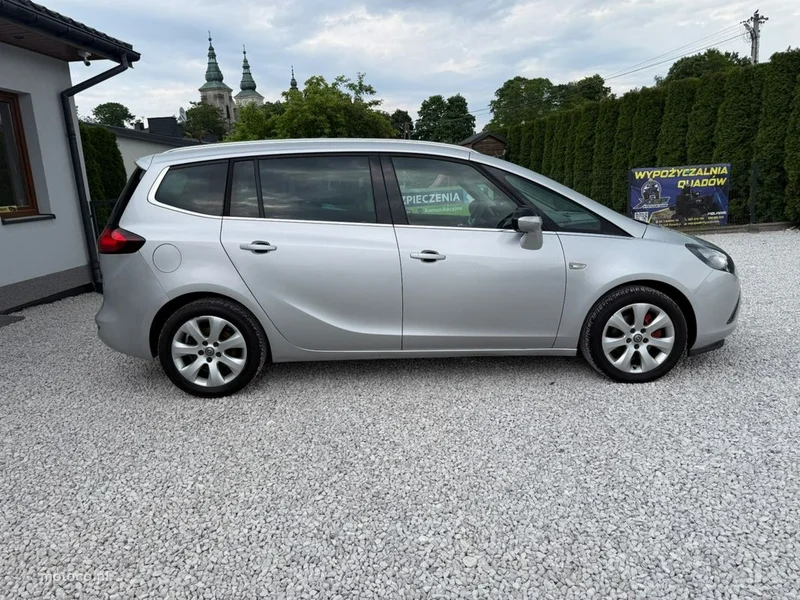 Opel Zafira C Tourer 25