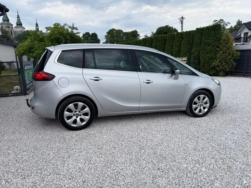 Opel Zafira C Tourer 26