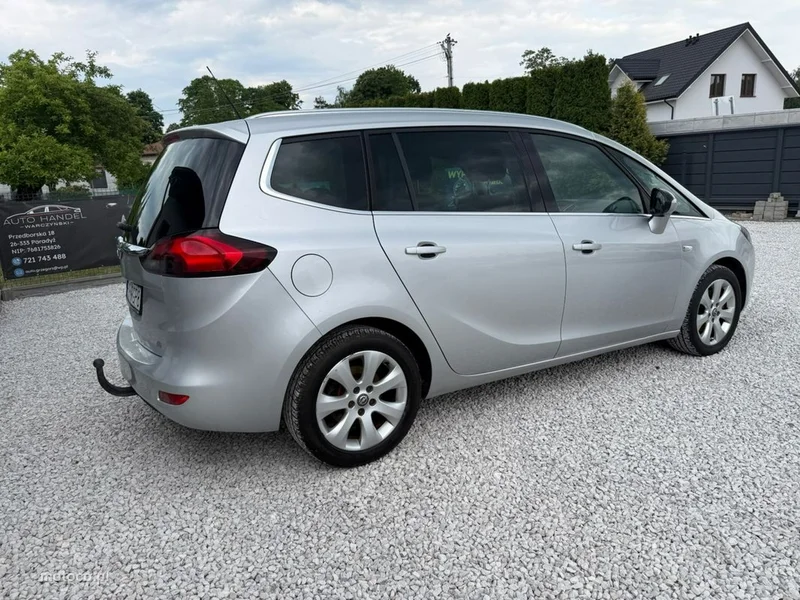 Opel Zafira C Tourer 27
