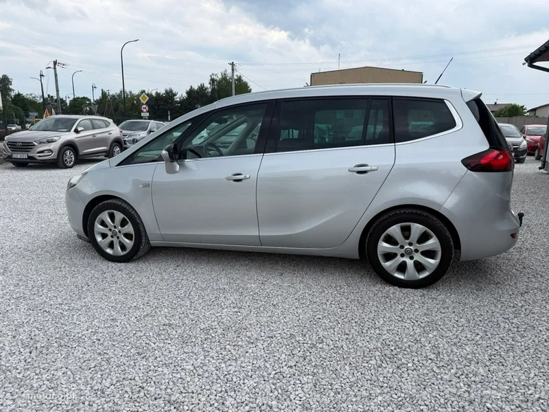 Opel Zafira C Tourer 32