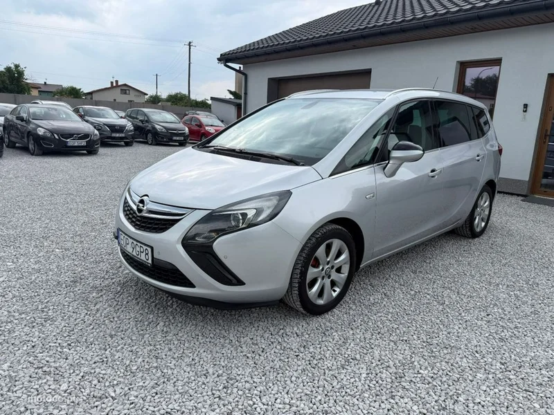Opel Zafira C Tourer 36