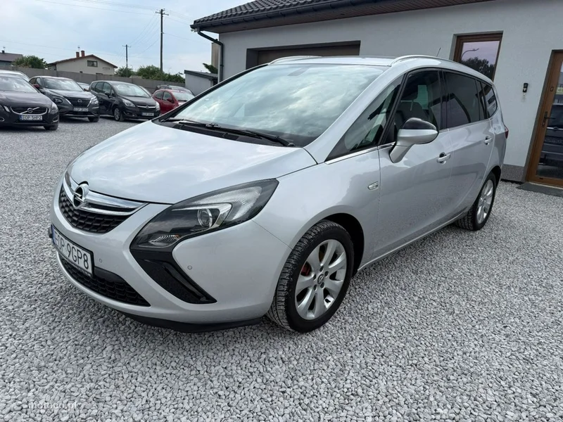 Opel Zafira C Tourer 6