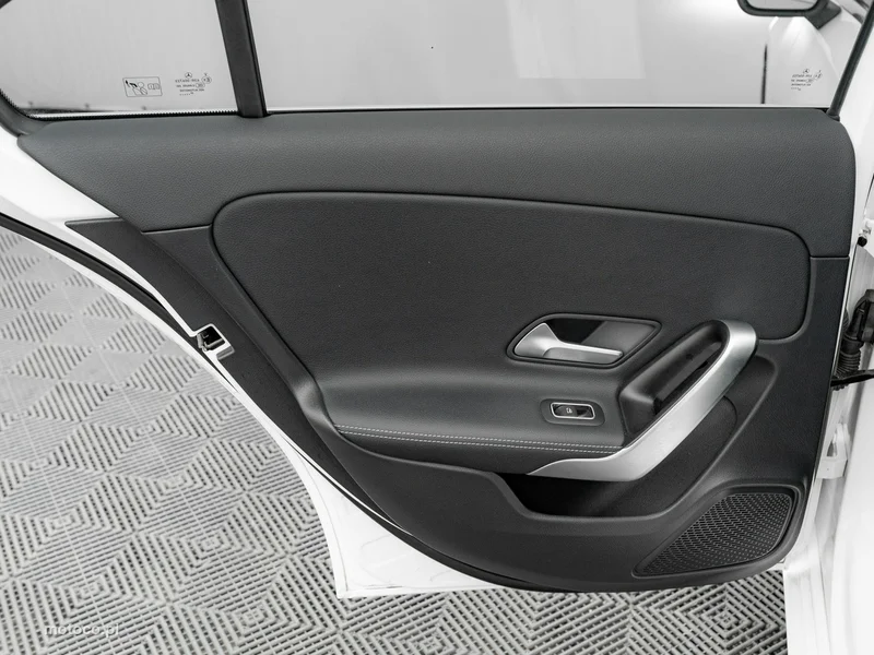 Mercedes-Benz Klasa A W177 A 200 19