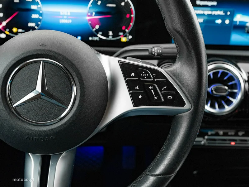 Mercedes-Benz Klasa A W177 A 200 14
