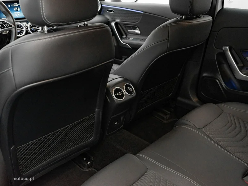 Mercedes-Benz Klasa A W177 A 200 23