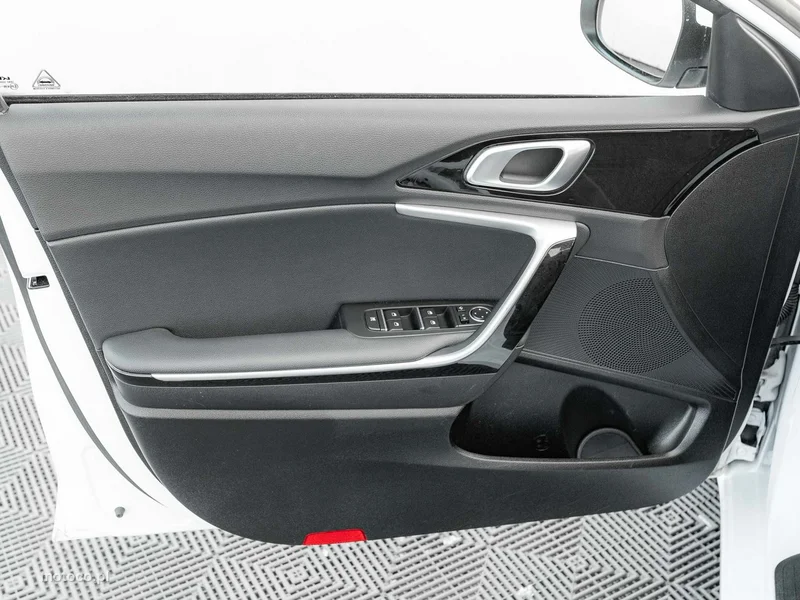Kia Cee'd 9