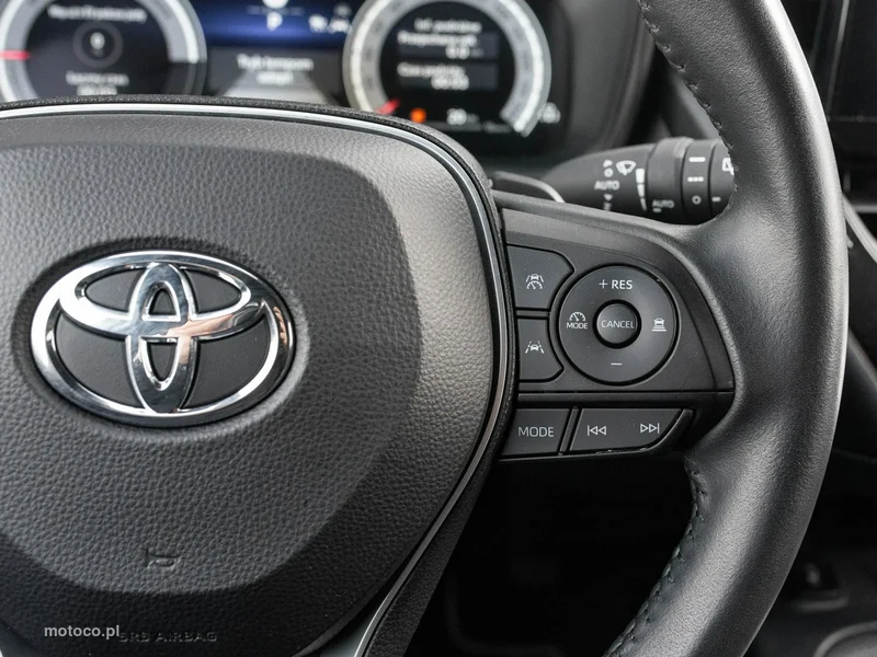 Toyota Corolla E210 15