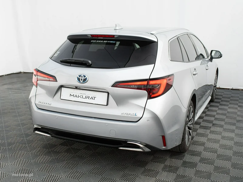 Toyota Corolla E210 5