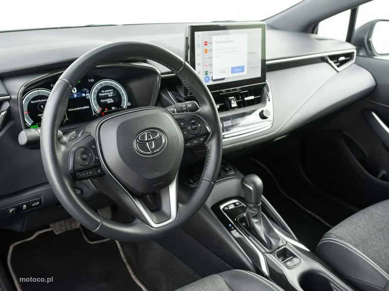 Toyota Corolla E210 6