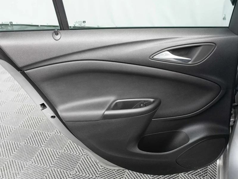Opel Astra K 26