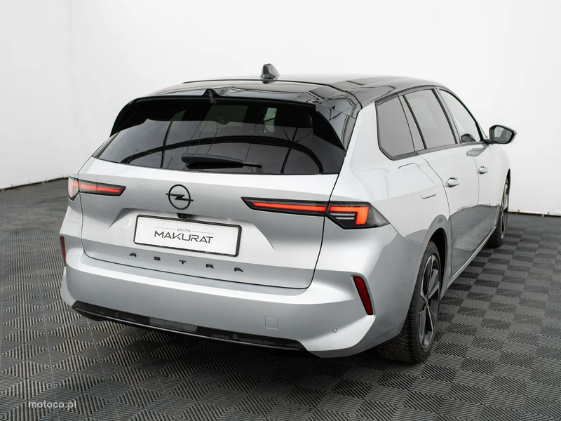 Opel Astra L 5