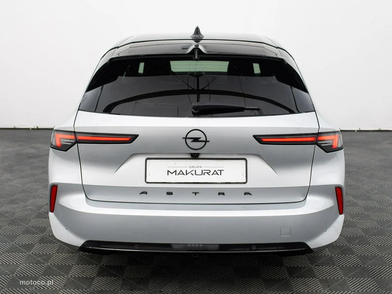 Opel Astra L 9