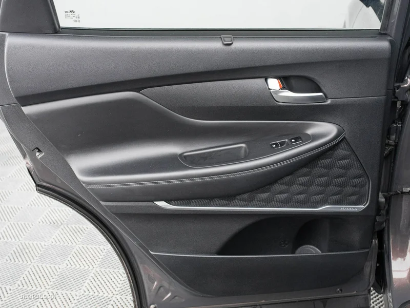 Hyundai SANTA FE 23