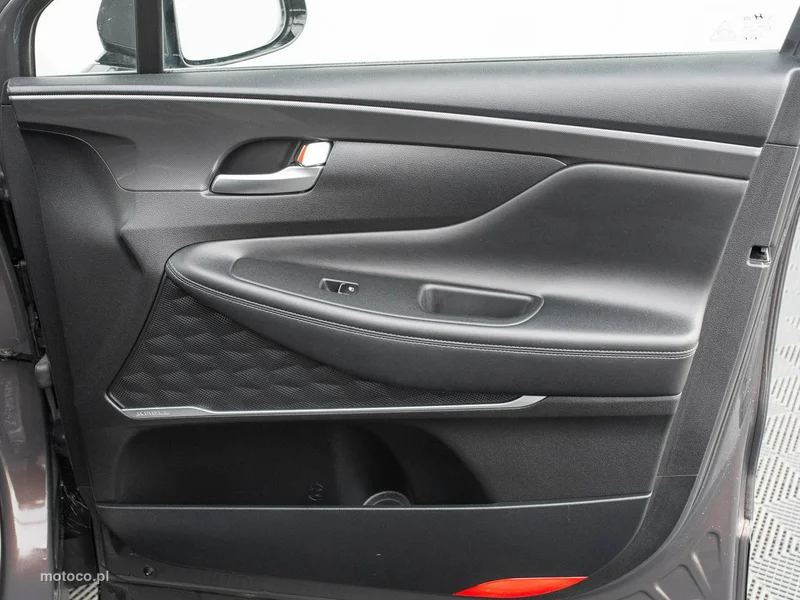 Hyundai SANTA FE 26