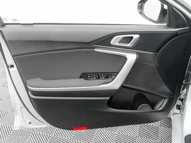 Kia Cee'd 9