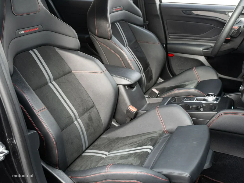 Ford Focus IV 27