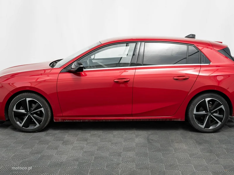 Opel Astra L 29