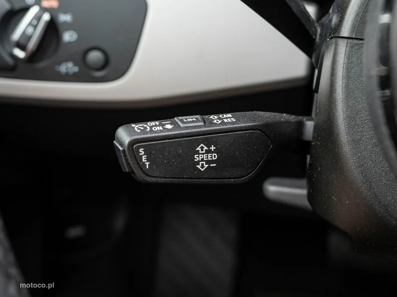 Audi A4 B9 15