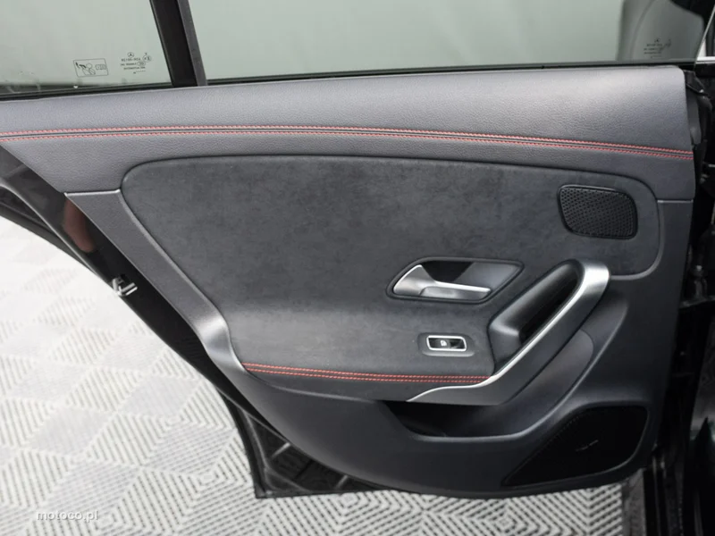 Mercedes-Benz CLA C118 CLA 200 23