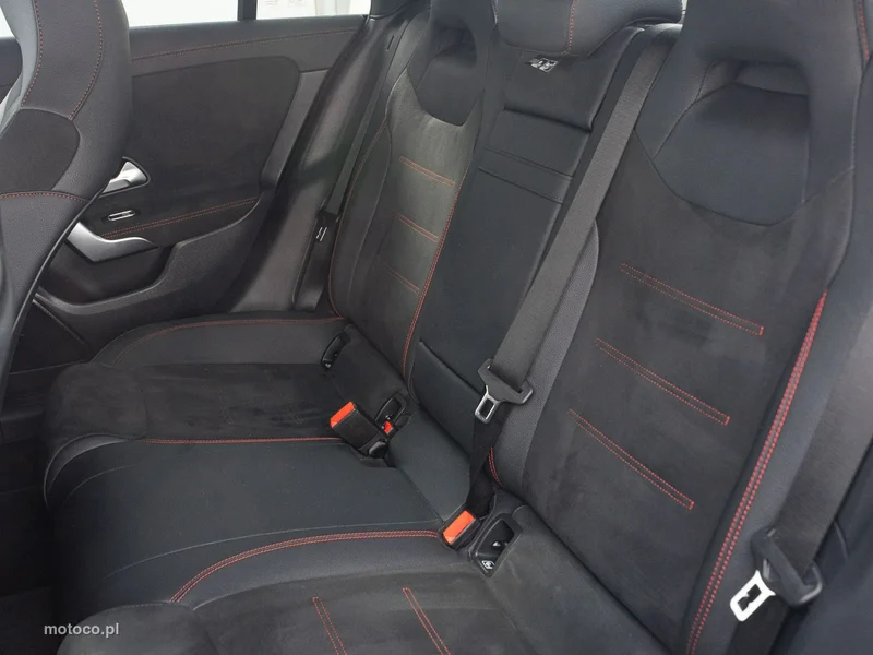 Mercedes-Benz CLA C118 CLA 200 25