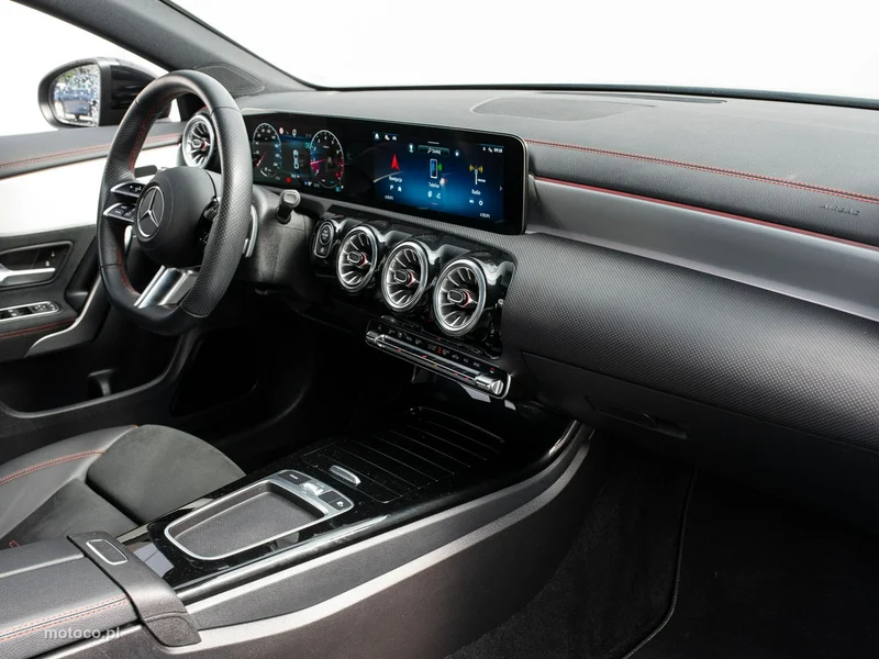 Mercedes-Benz CLA C118 CLA 200 28