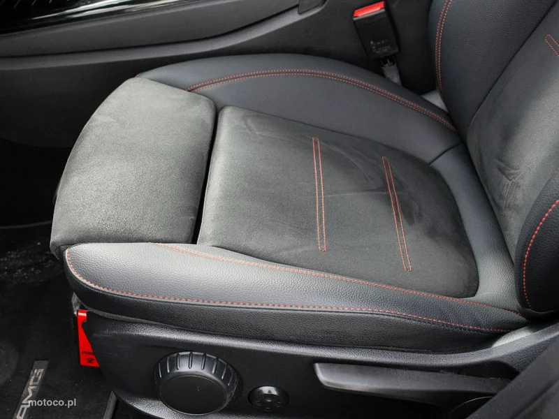 Mercedes-Benz CLA C118 CLA 200 10
