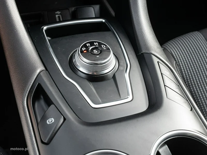 Ford Mondeo V 15