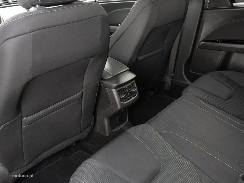 Ford Mondeo V 26