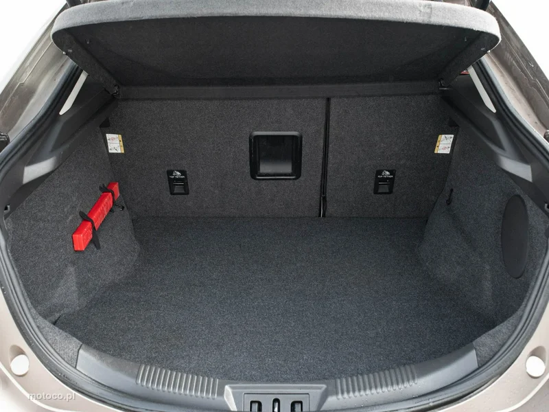 Ford Mondeo V 28