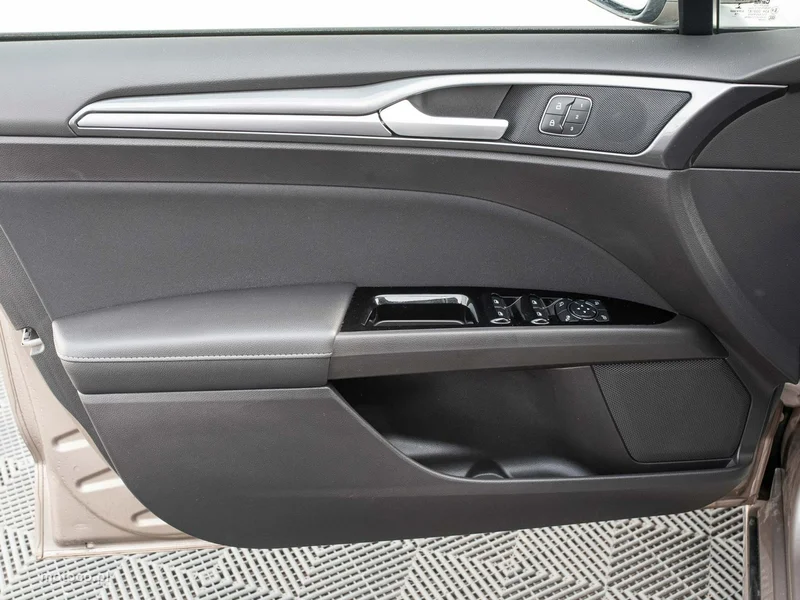 Ford Mondeo V 9