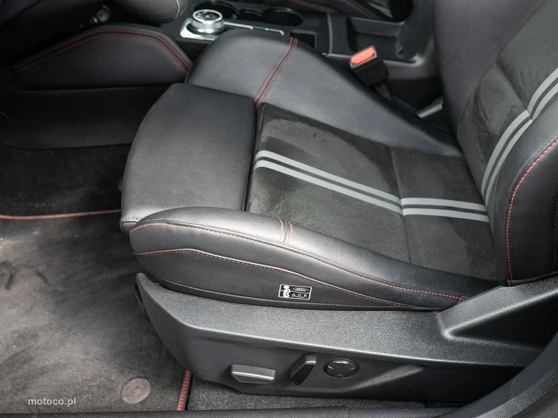 Ford Focus IV 10