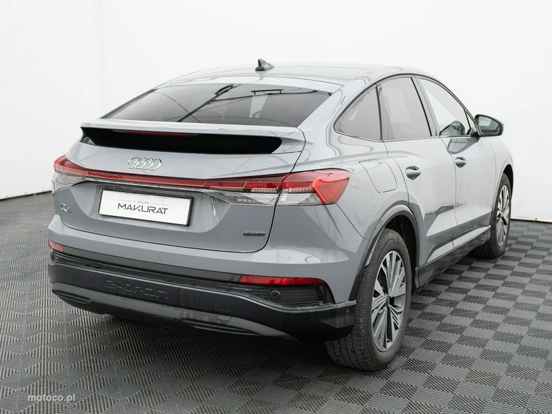 Audi Q4 e-tron 5