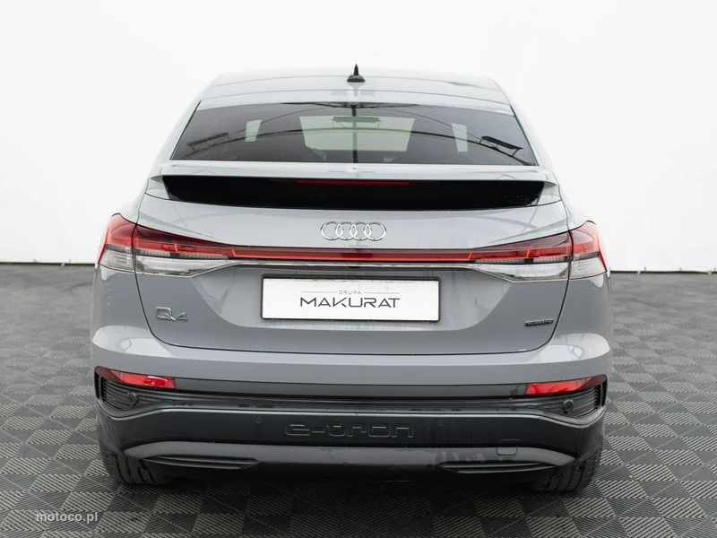 Audi Q4 e-tron 8